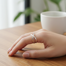 Anel Ajustável Prata - lifestyle